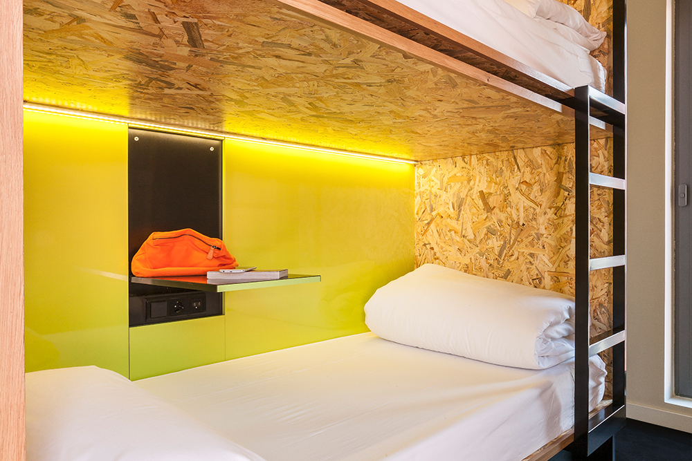 ROOM, QUADRUPLE