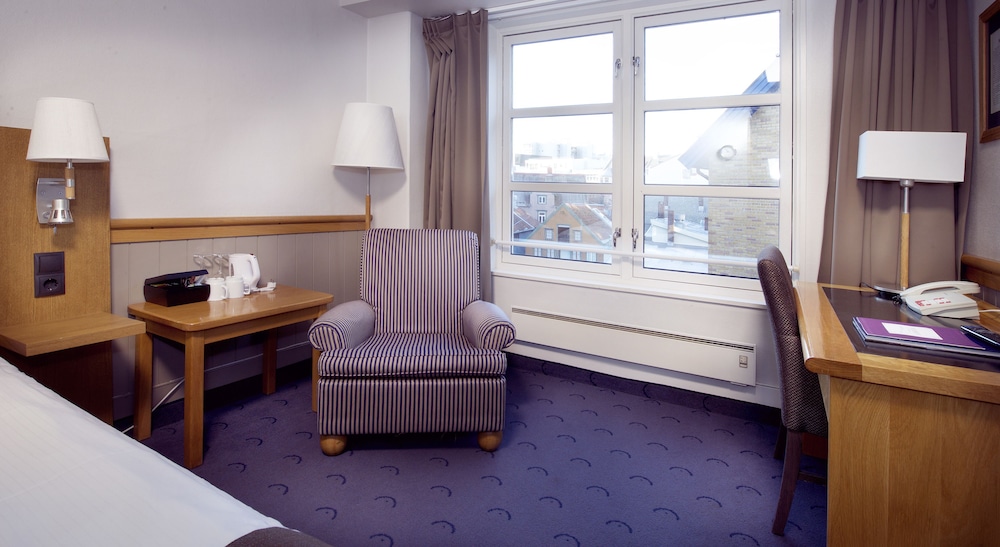 Home Hotel With 21/35