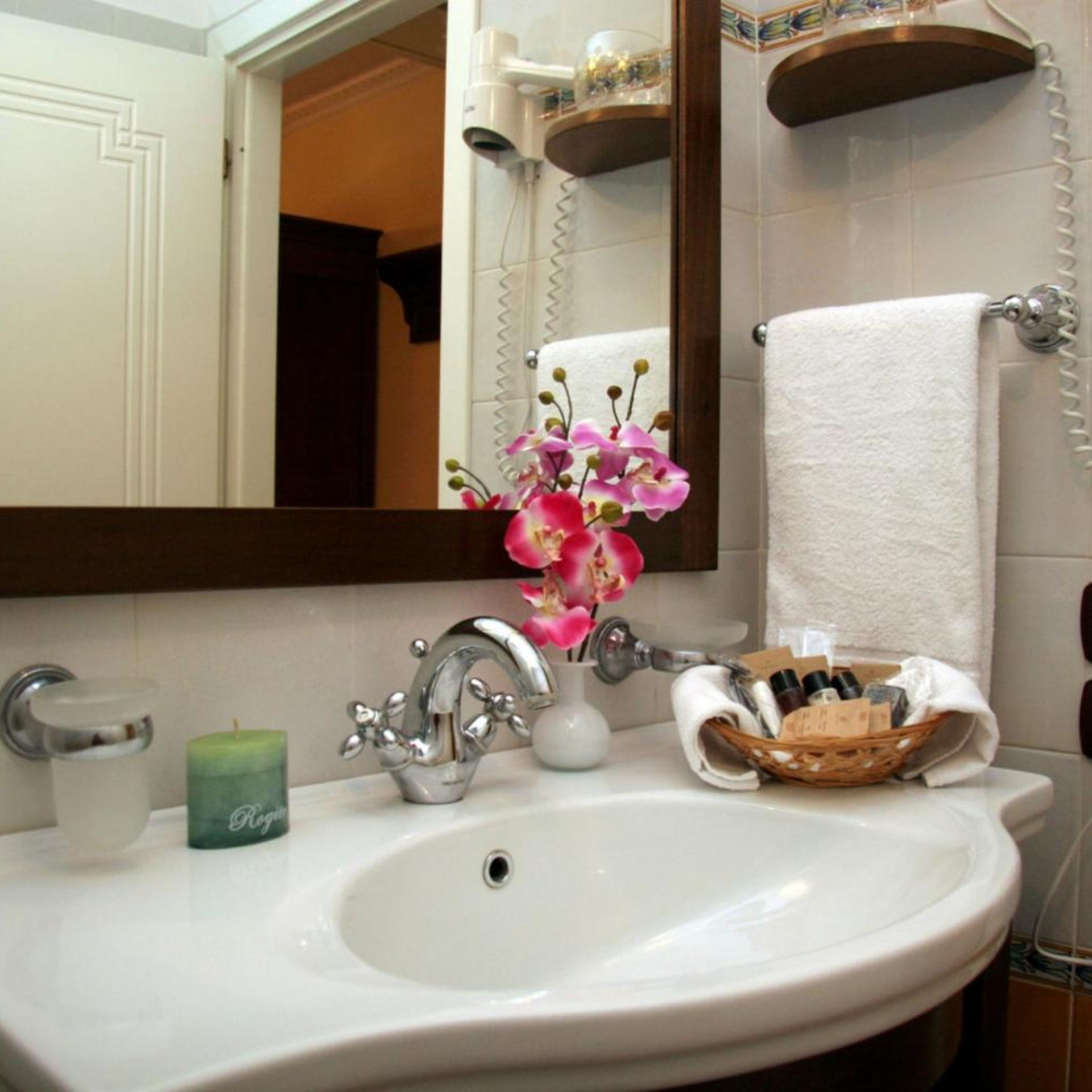 غرفة رباعية، Hotel U Bais 3/3