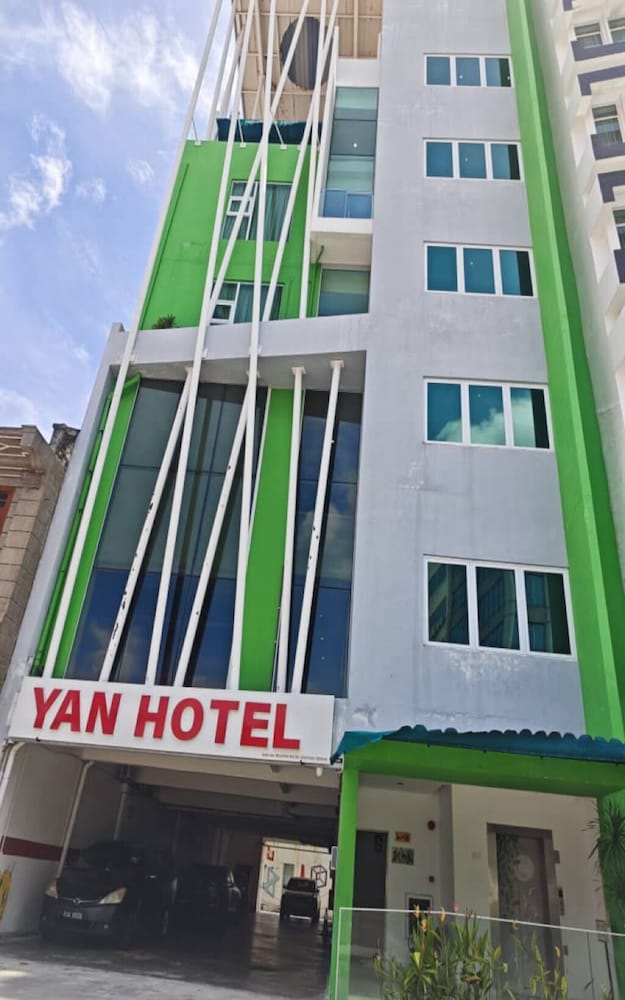 YAN Hotel 3/50