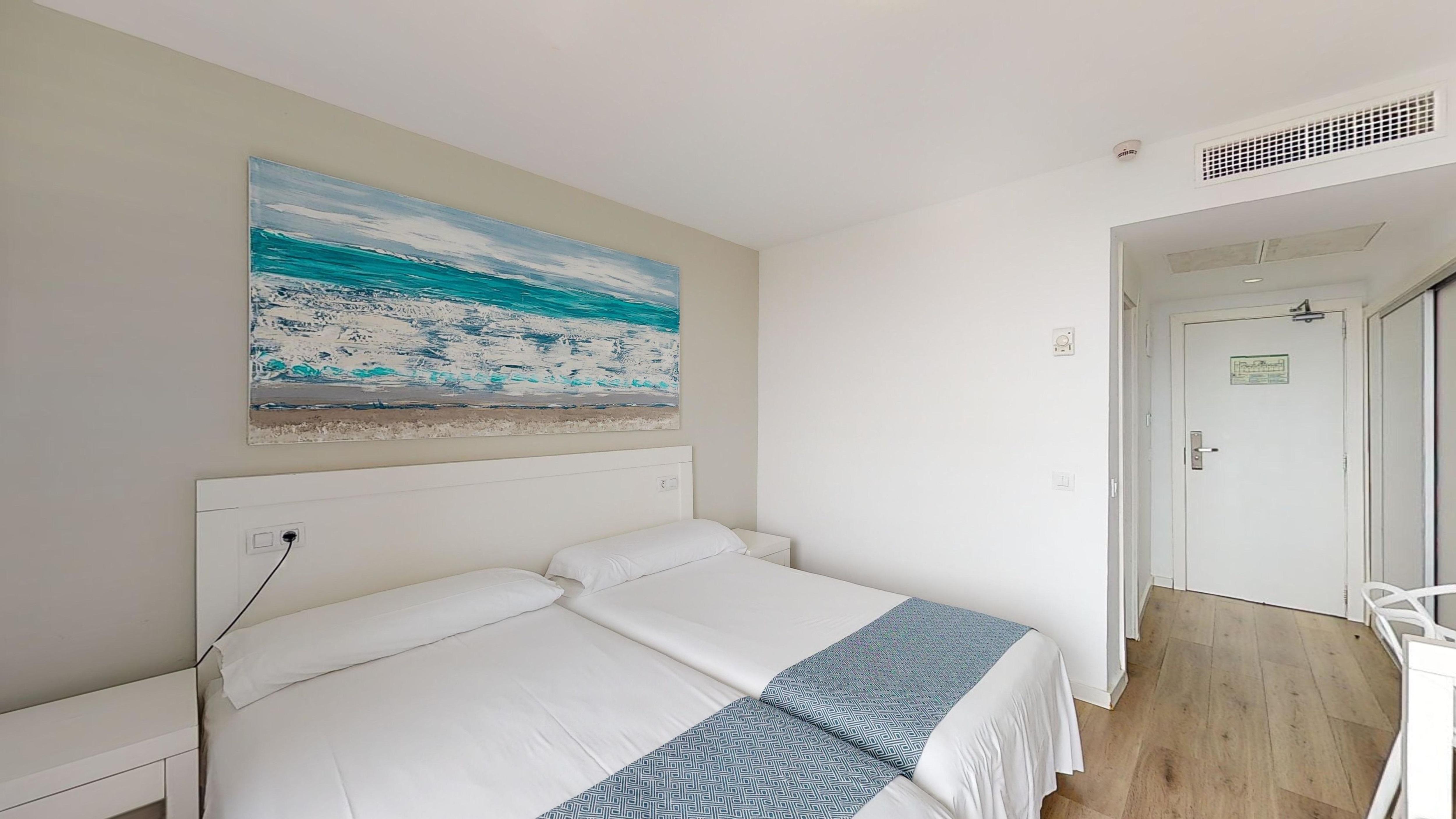 Standard, Double Bed, Balcony or Terrace