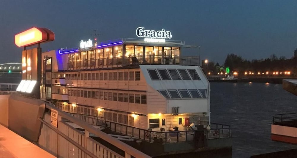 Botel Gracia 2/55