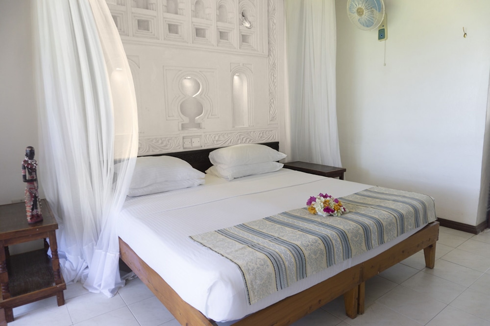 Reef Hotel Mombasa 7/49