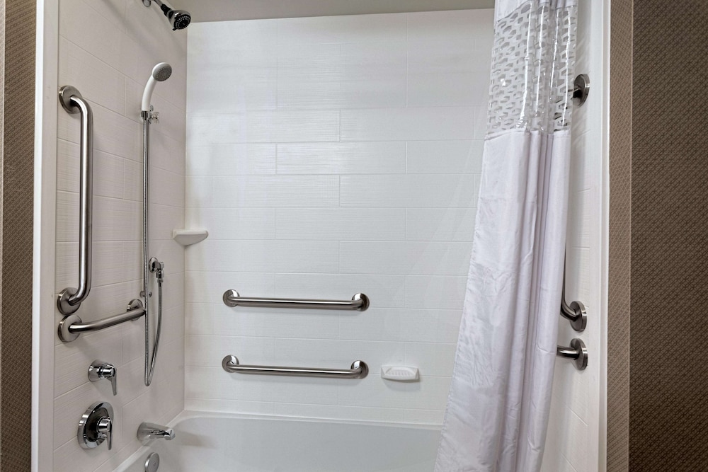 Hampton Inn Lewiston-Auburn 15/51