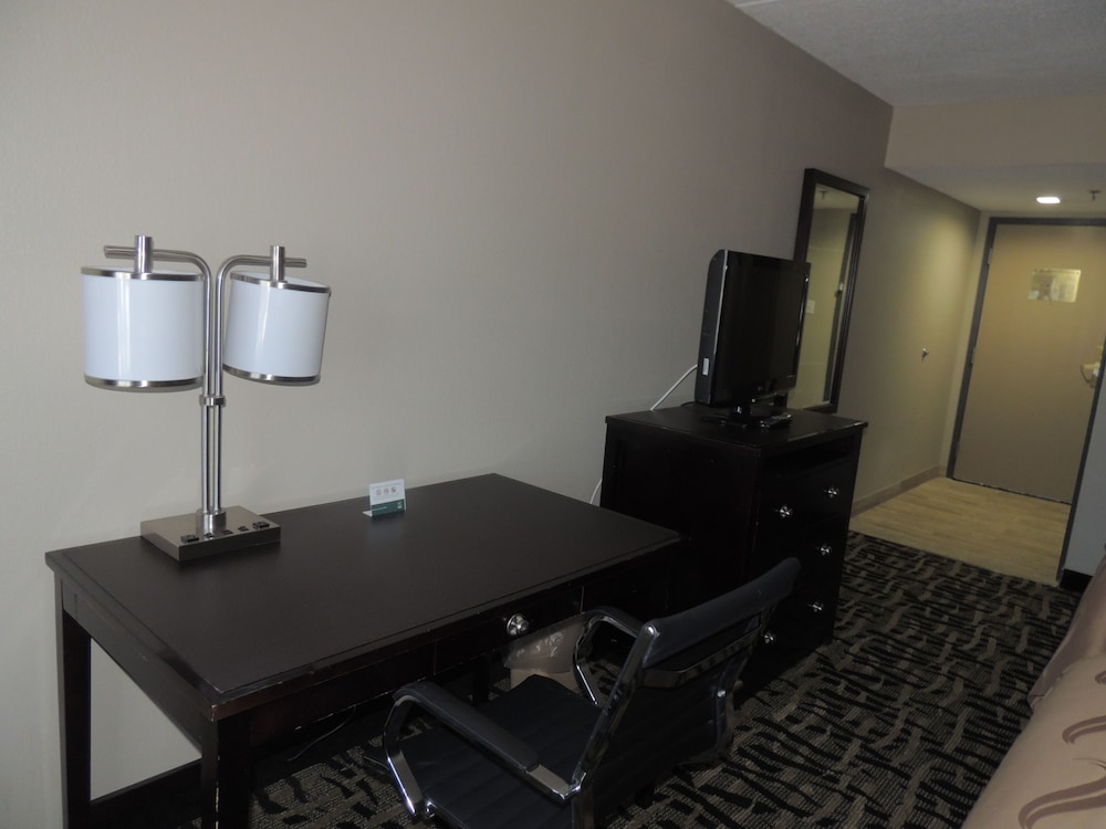 Quality Inn Rochester West 31/32