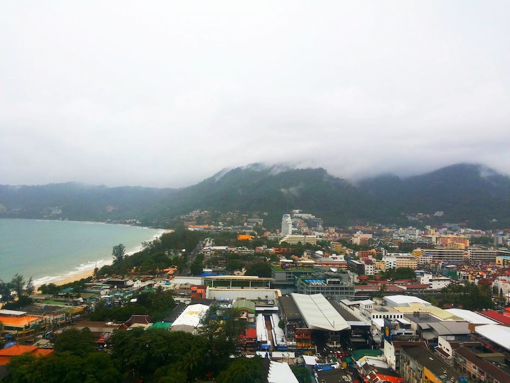 Patong Tower By United 21 Thailand 39/50