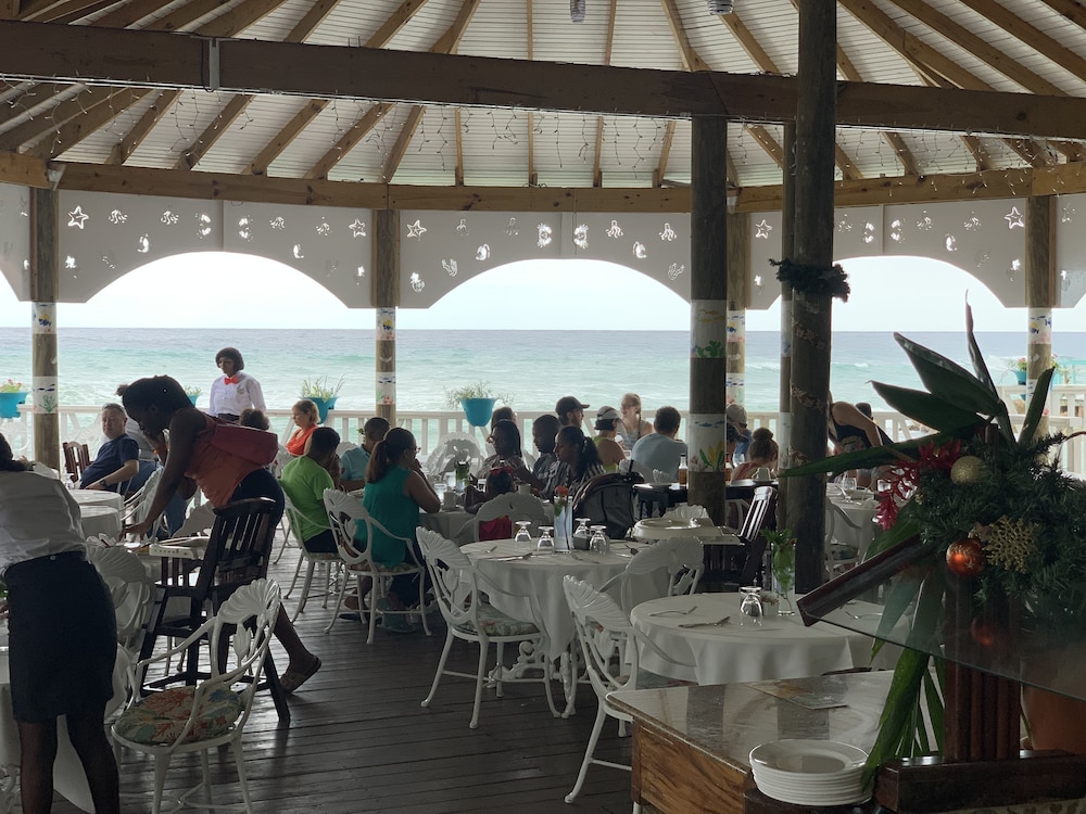 FRANKLYN D. RESORT AND SPA 37/50