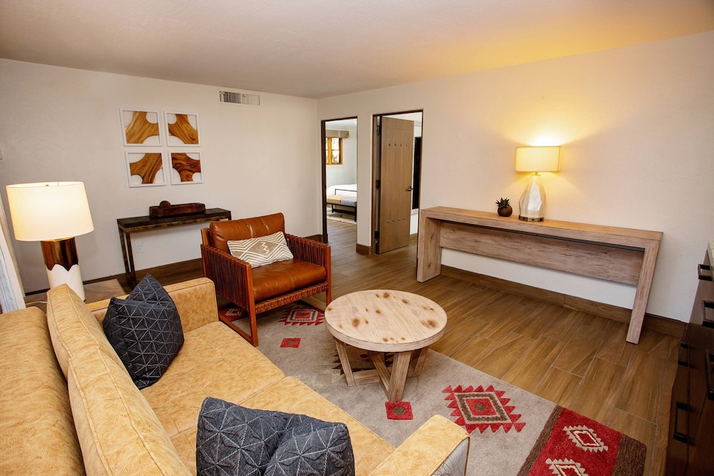 Camelback Inn-A JW Marriott Resort & Spa Scottsdale - DUPLICATE 26/82
