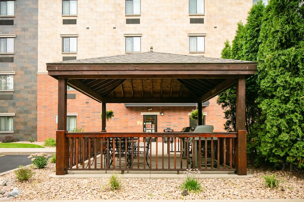 Candlewood Suites La Crosse 7/41