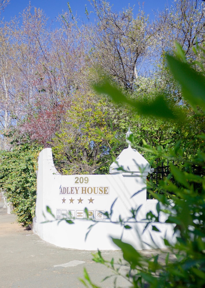 Adley House Guesthouse 4/47