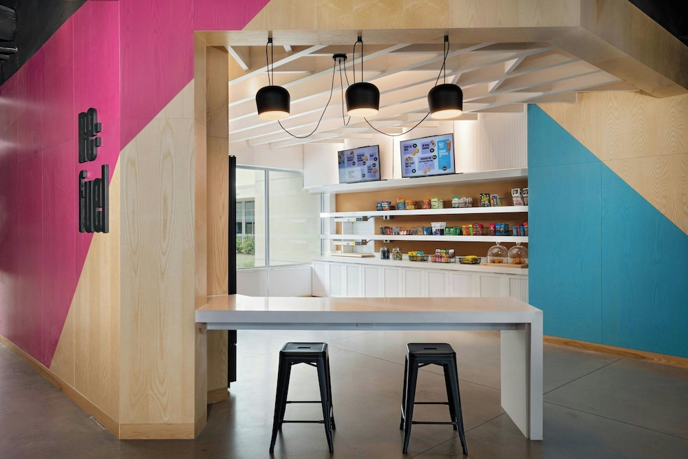 Aloft Austin Southwest 18/32