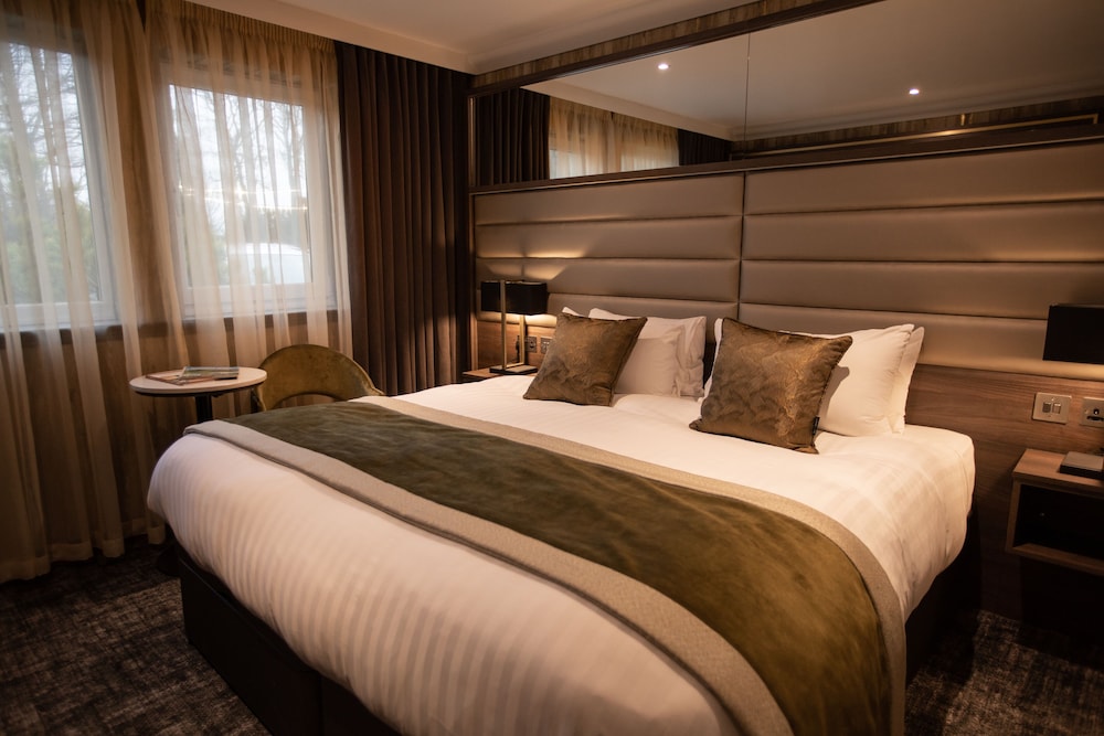 غرفة كلاسيكية بسرير مزدوج أو سريرين منفصلين، Carlton Hotel 3/6
