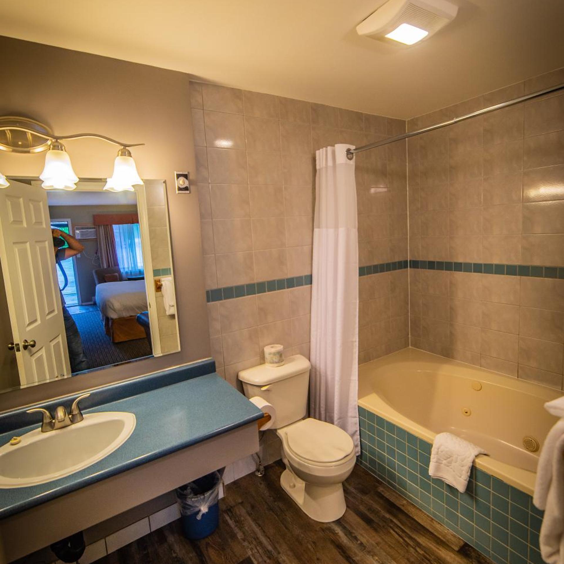 Alpine Inn & Suites 47/50