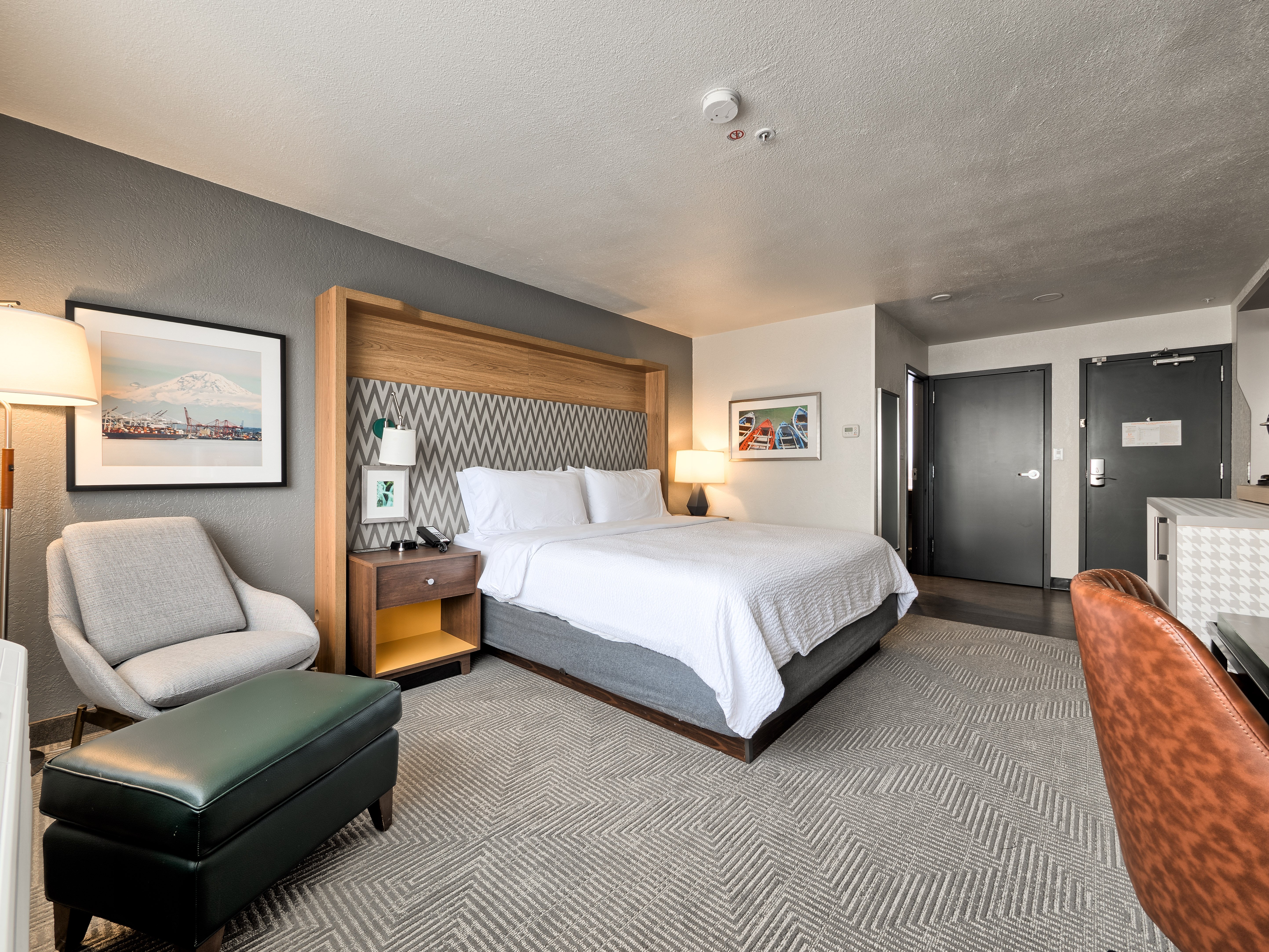 Holiday Inn Tacoma Mall 12/50