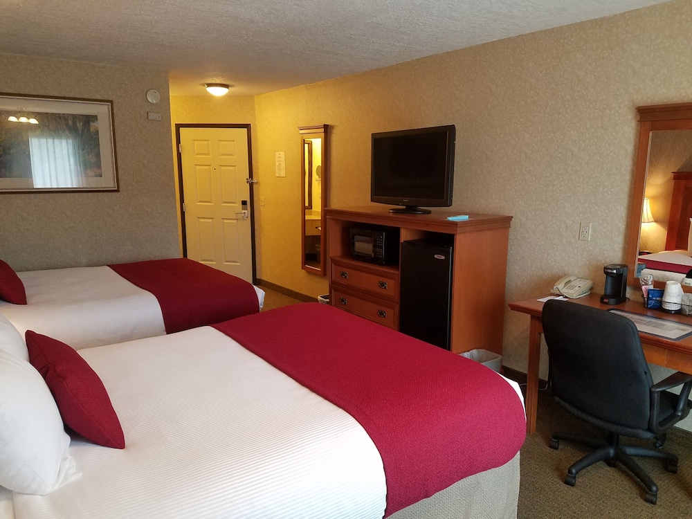 Best Western Plus Rivershore Hotel 7/28
