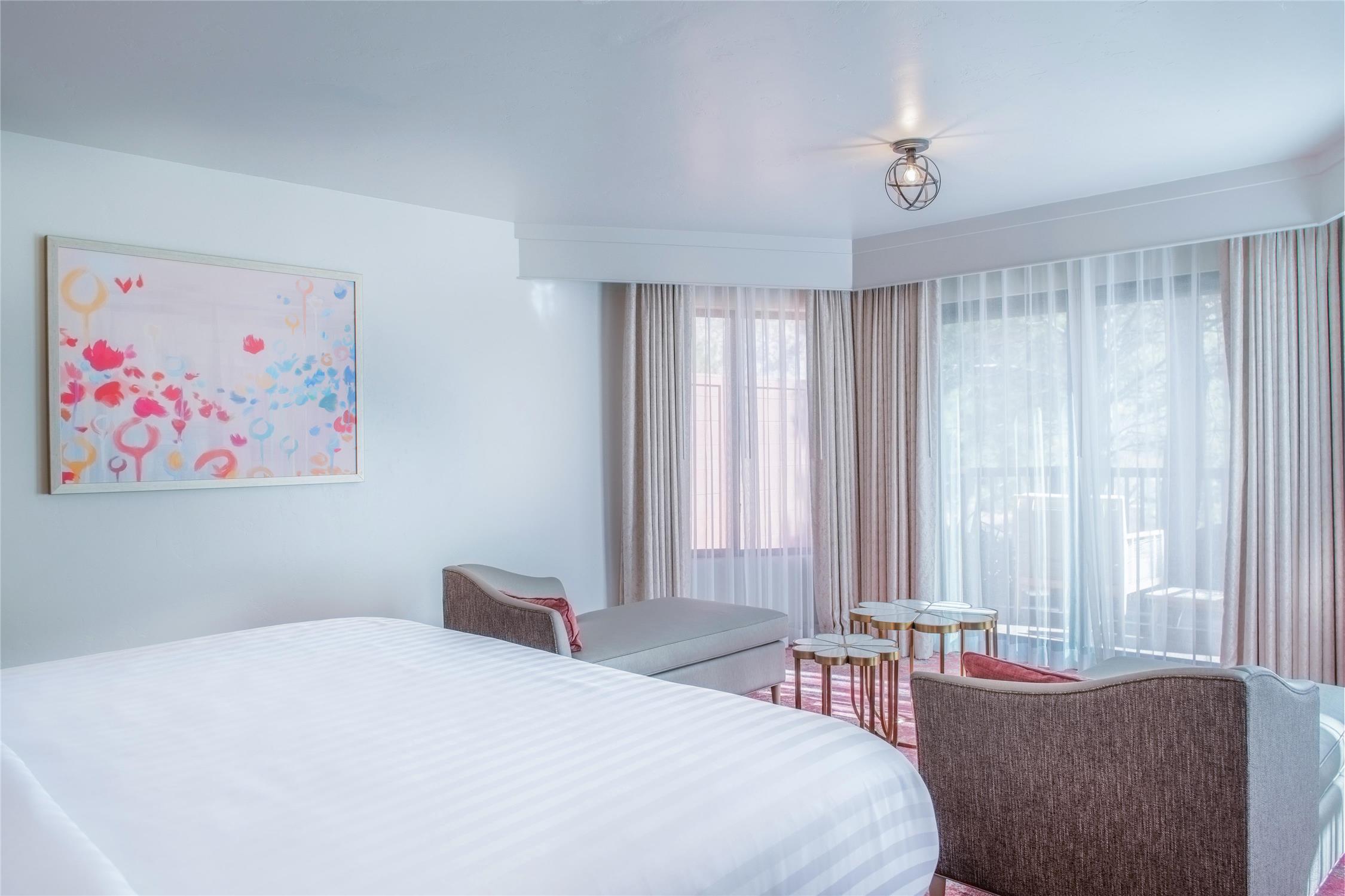 1 Bedroom, Suite, King Bed, Riverside