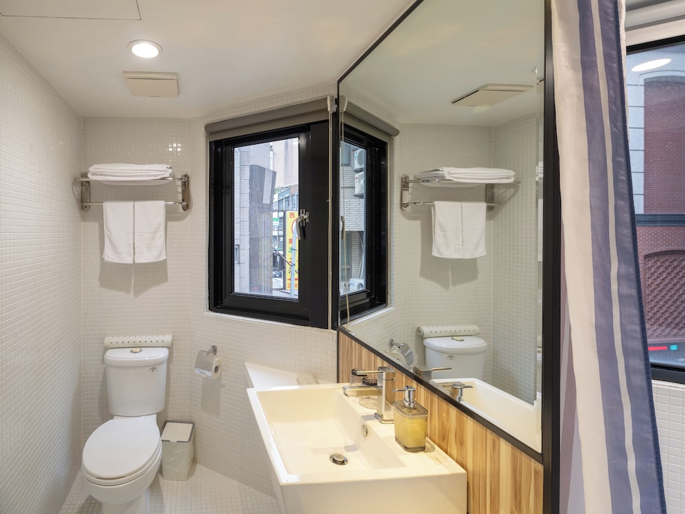 Cho Hotel 46/49