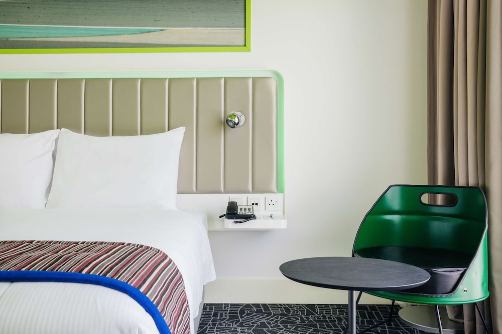 Park Inn By Radisson Dubai Motor City 33/76