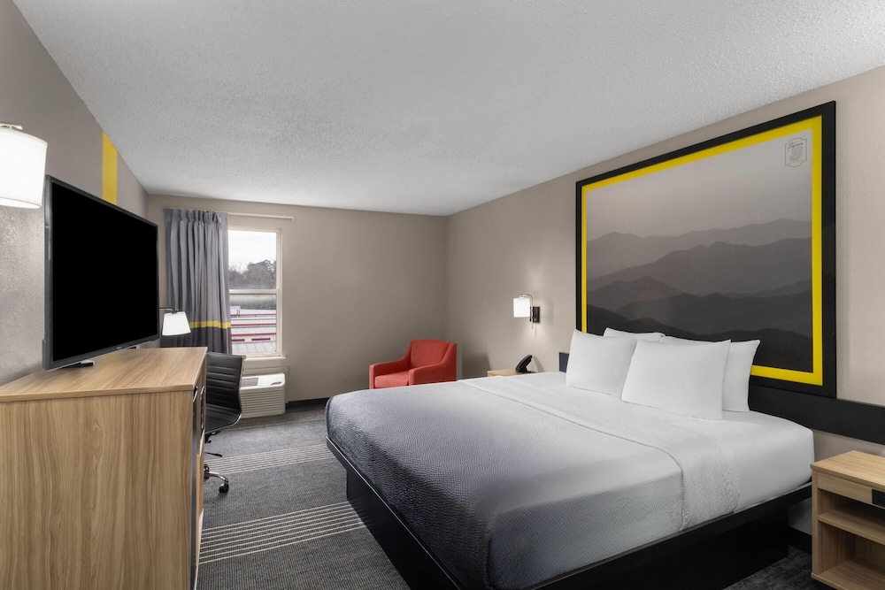 Super 8 by Wyndham Chattanooga East/Hamilton Place 13/47