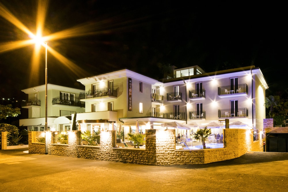 HOTEL EDEN GARDA 4/33