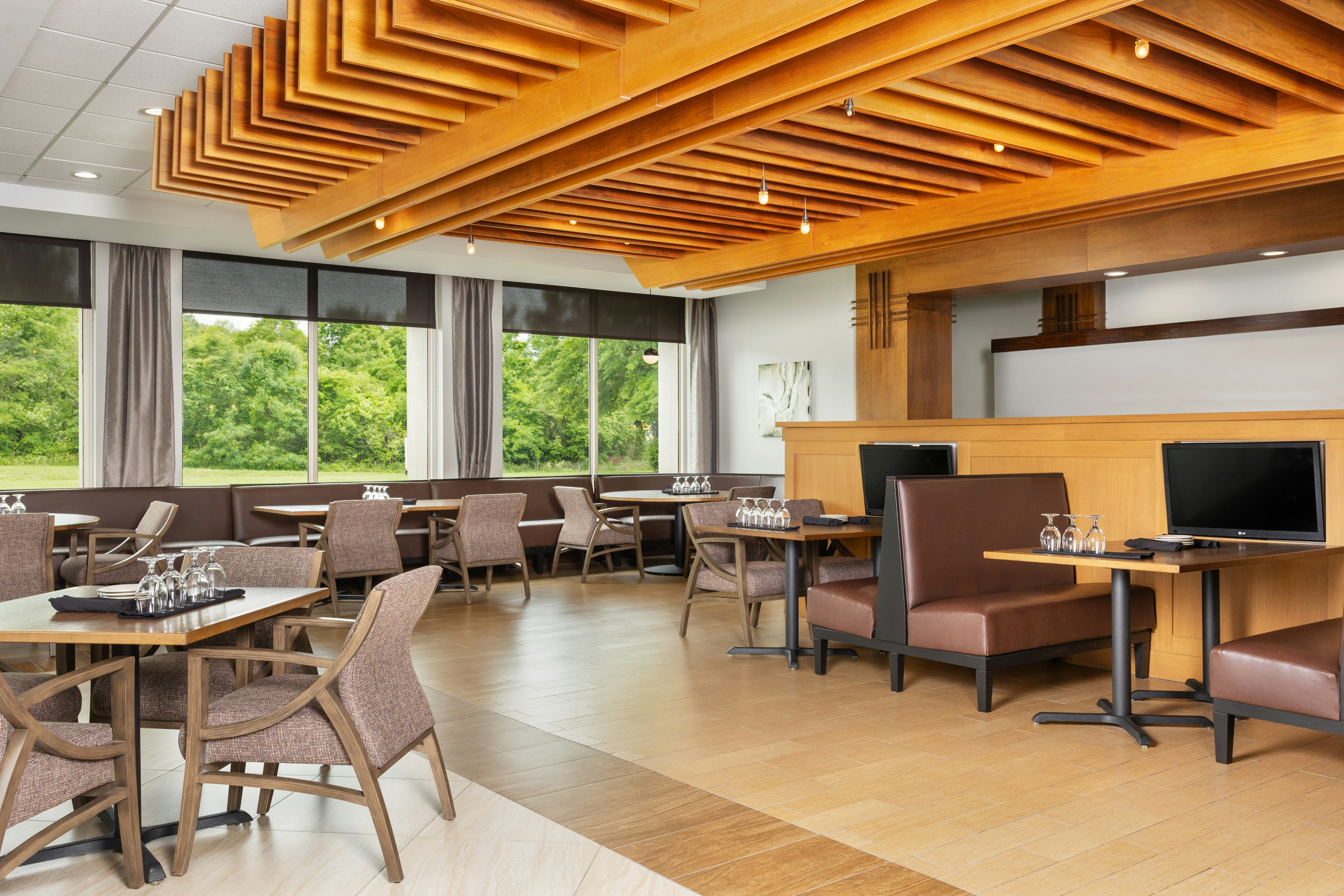 DoubleTree by Hilton Greensboro Airport 39/45