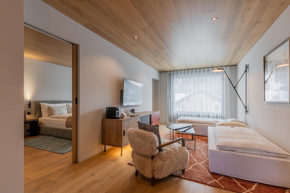 Sunstar Pontresina 11/50