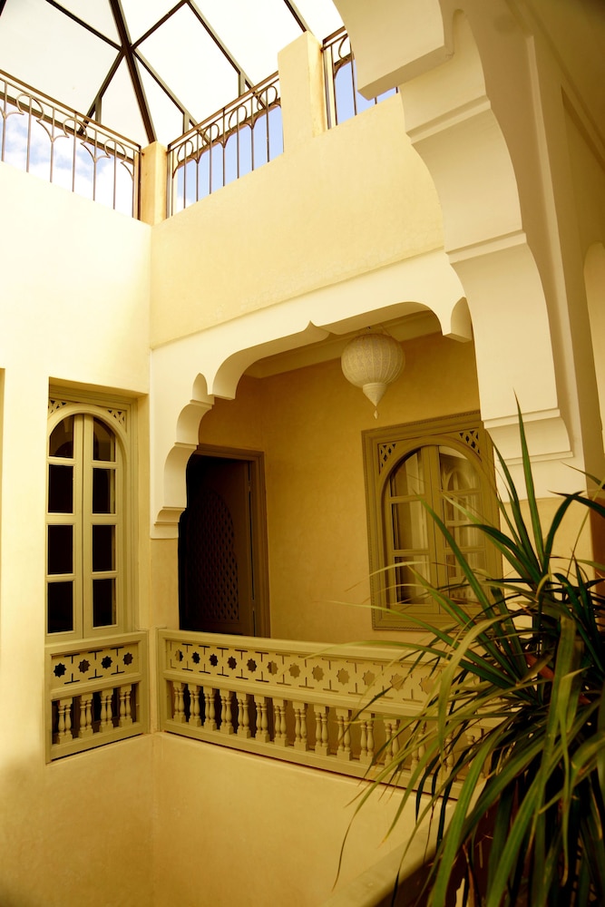 Riad Shama 4/75