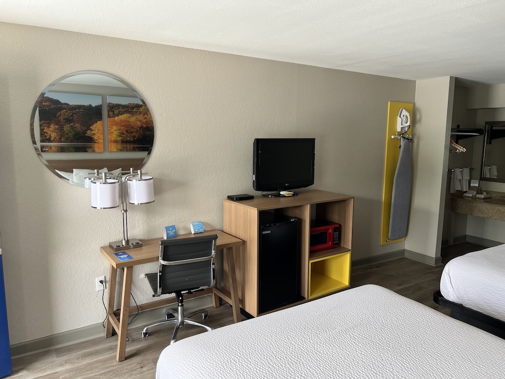 Days Inn by Wyndham Fulton 13/47