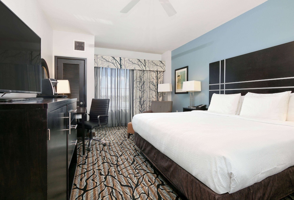 ROOM, KING BED, ACCESSIBLE