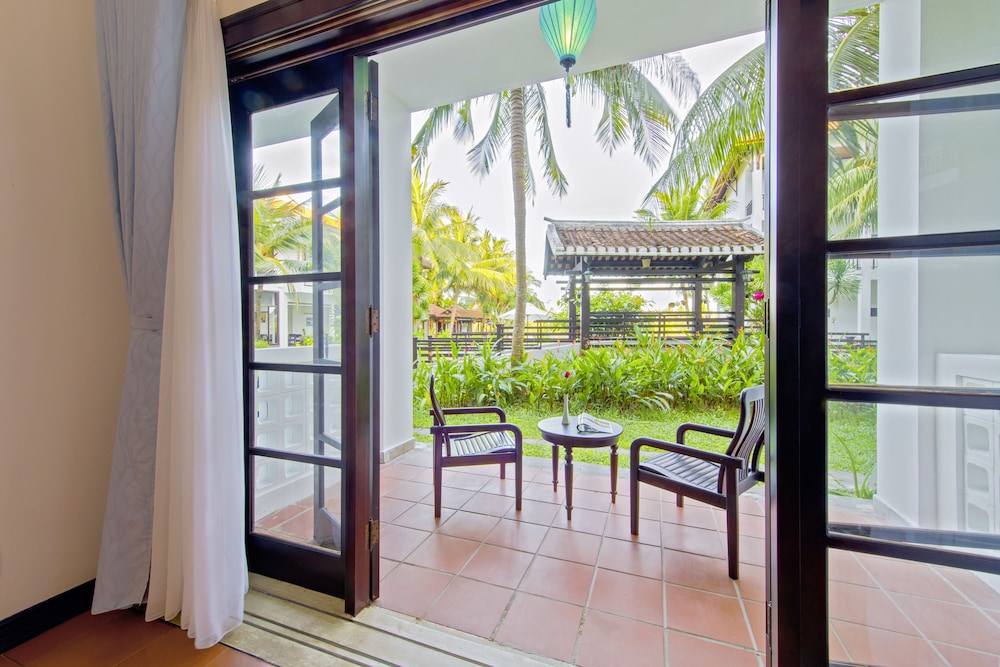 River Beach Resort and Residences 43/76