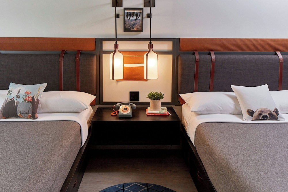 Moxy Dublin Docklands 8/48