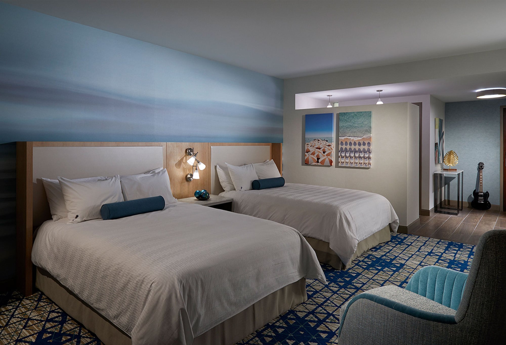 DELUXE, 2 QUEEN BEDS