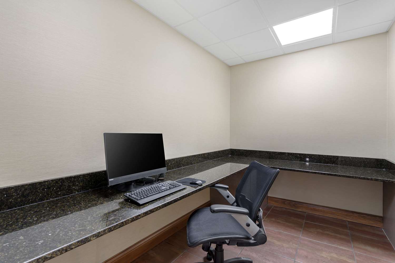 Comfort Suites Knoxville East 7/10