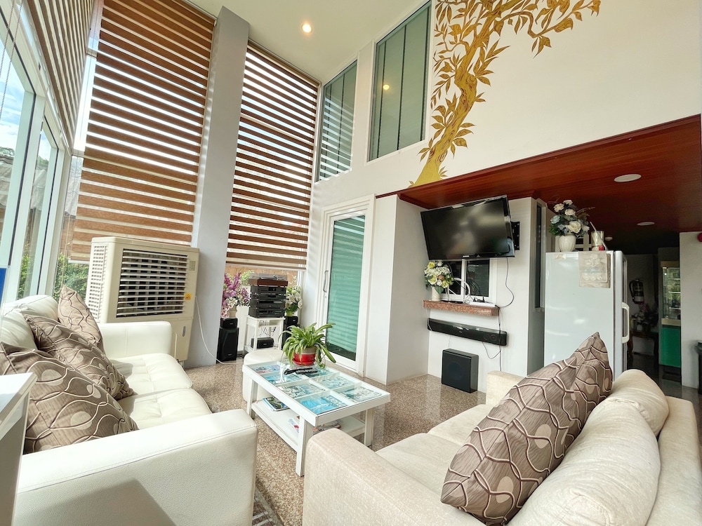 Peak Boutique City Hotel 41/62
