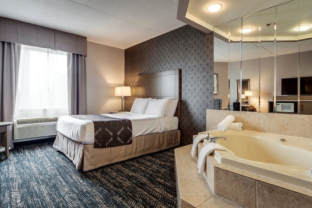 Monte Carlo Inn Brampton Suites 20/54