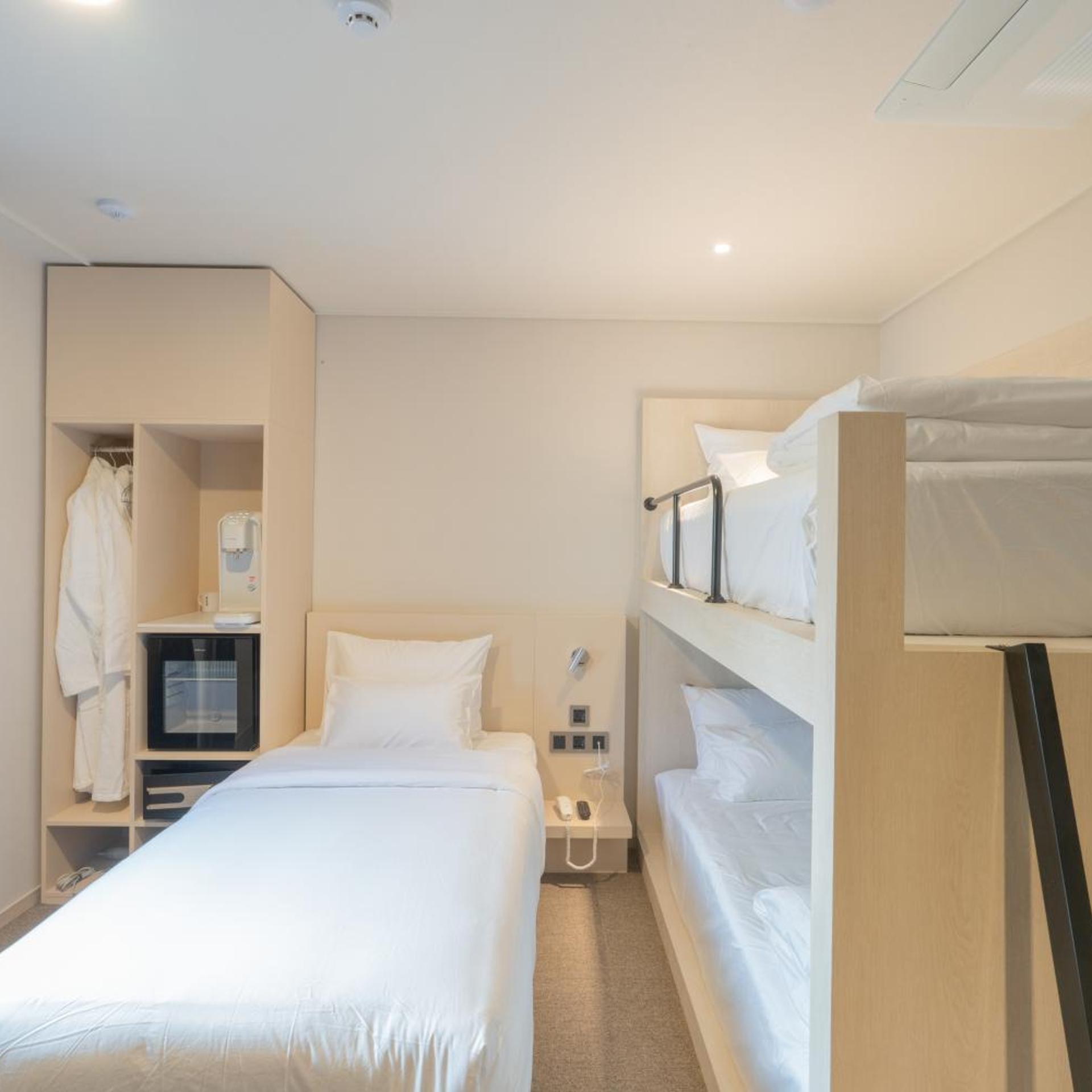 غرفة اقتصادية ثلاثية بسرير فردي، Hotel Myeongdongjang 2/3