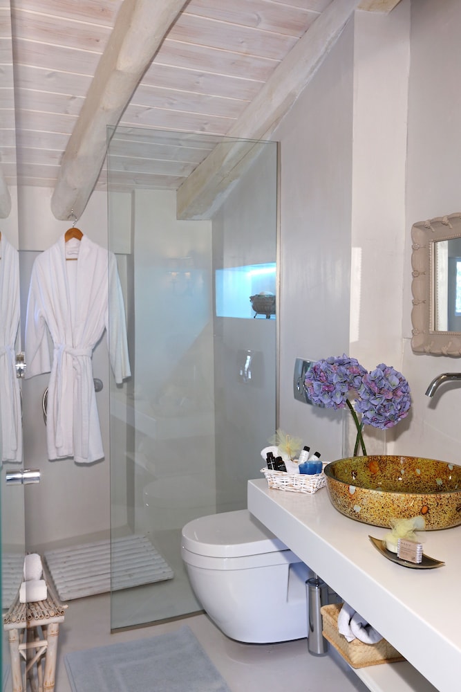 Mare Monte Boutique Hotel 44/50