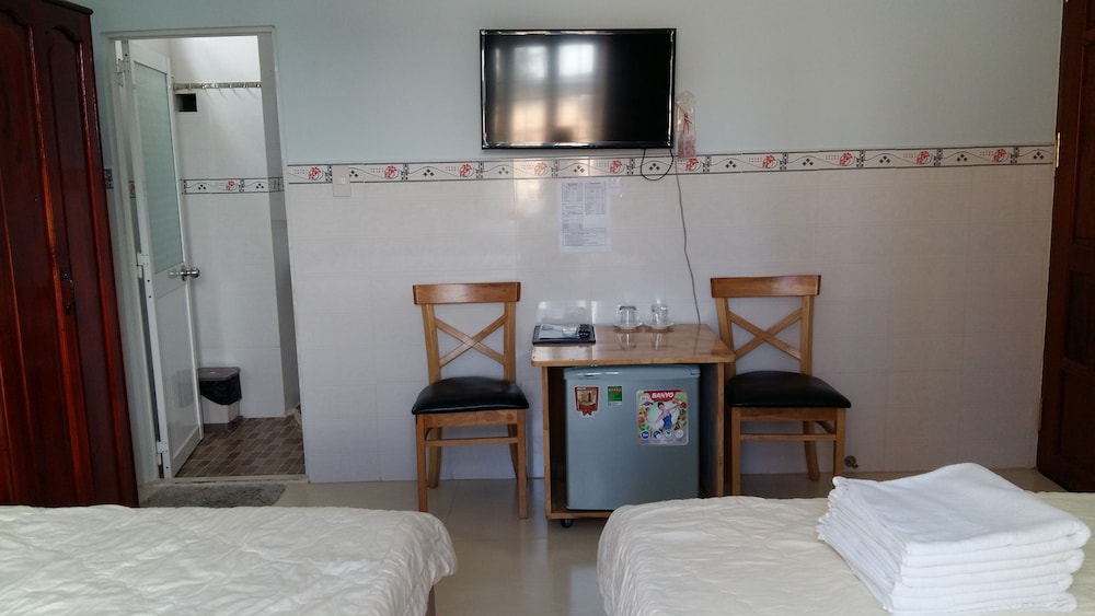 Ngan Giang Guest House 53/65