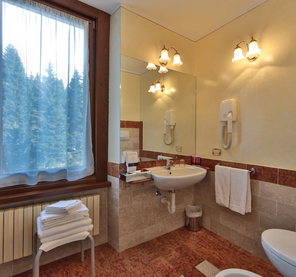Th Madonna Di Campiglio Golf Hotel 74/74
