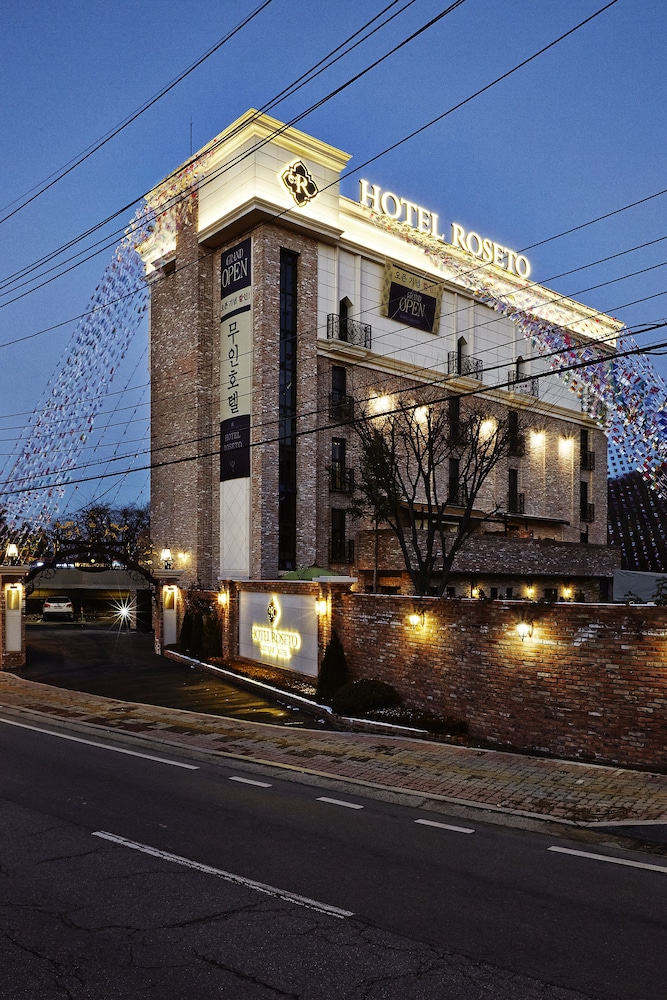 Hotel Roseto 2/50