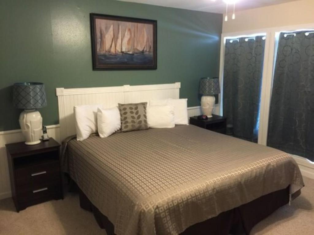 3 Bedrooms, Apartment, Bay Side