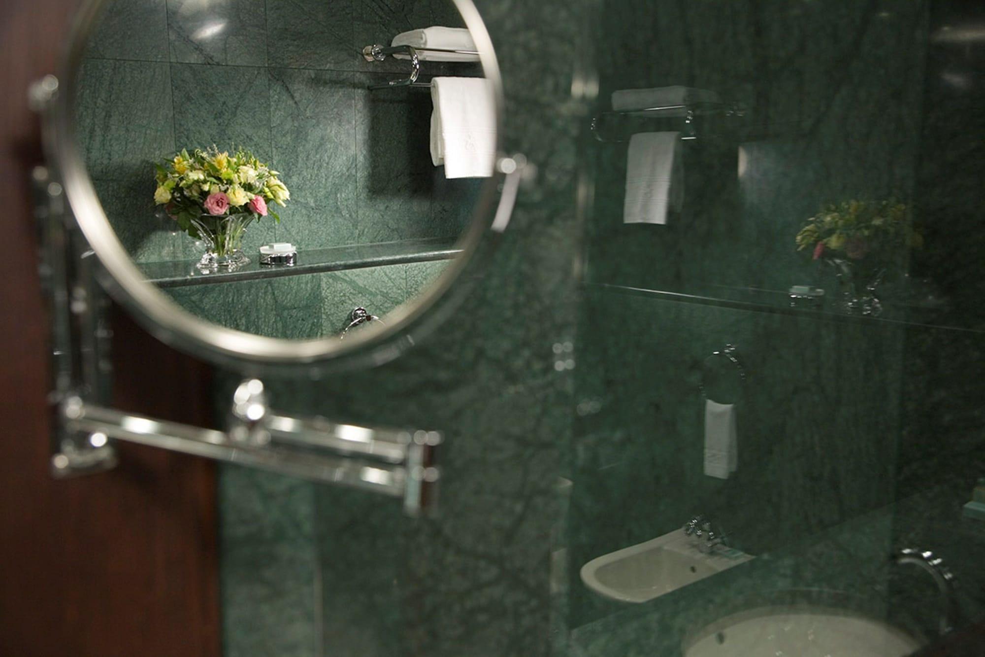 Cozy, Bright, Suite, Corner، GRAND HOTEL SOFIA 4/4