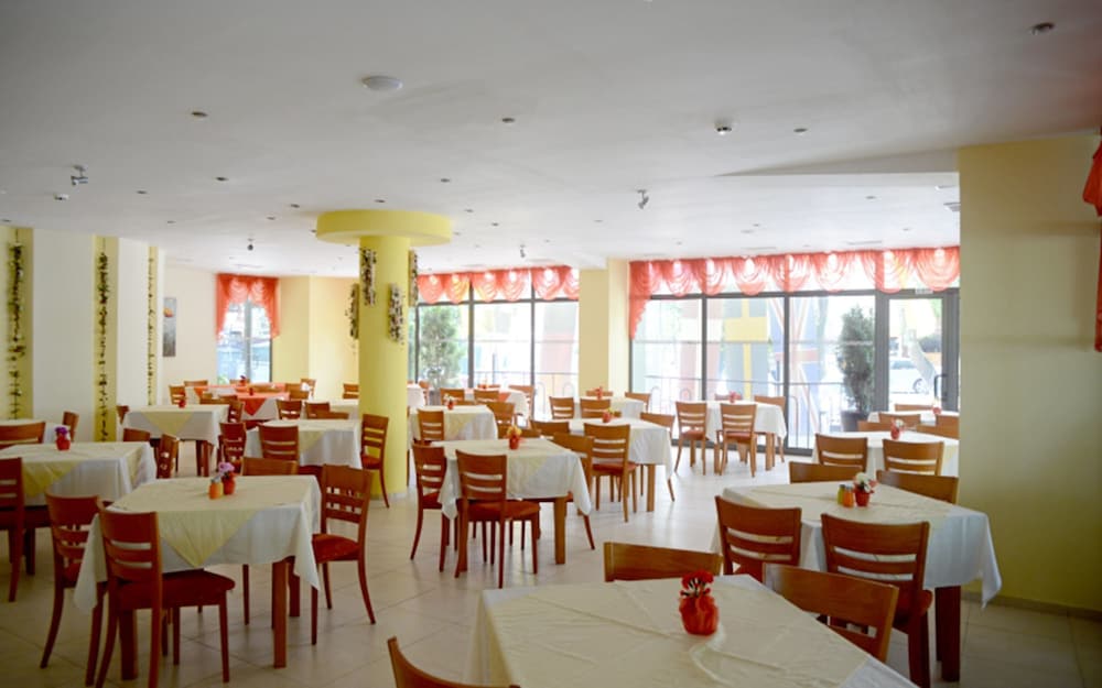 Hotel Perunika 36/48