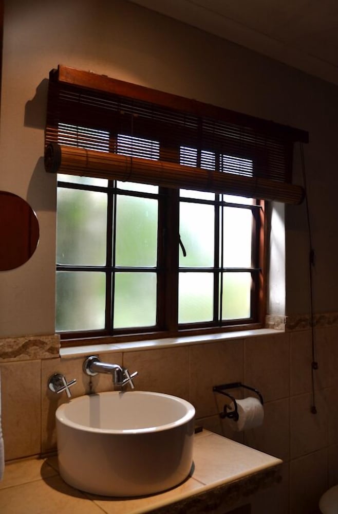 Wensleydale Guest Lodge 44/50