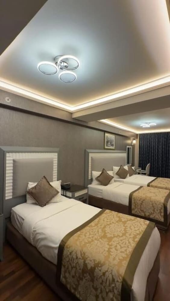 Mineo Park Hotel 33/58