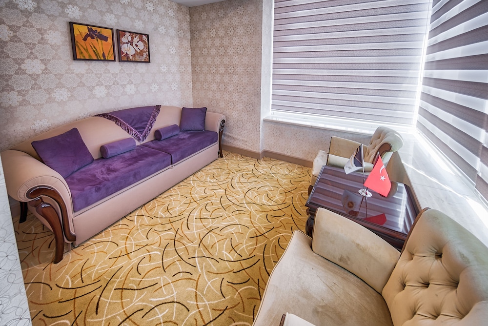 ATAKOSK HOTEL 44/63