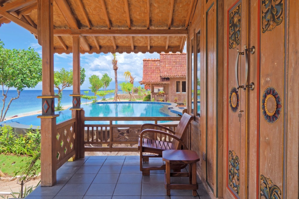 Blue Harbor Beachfront Villas Resto 34/48