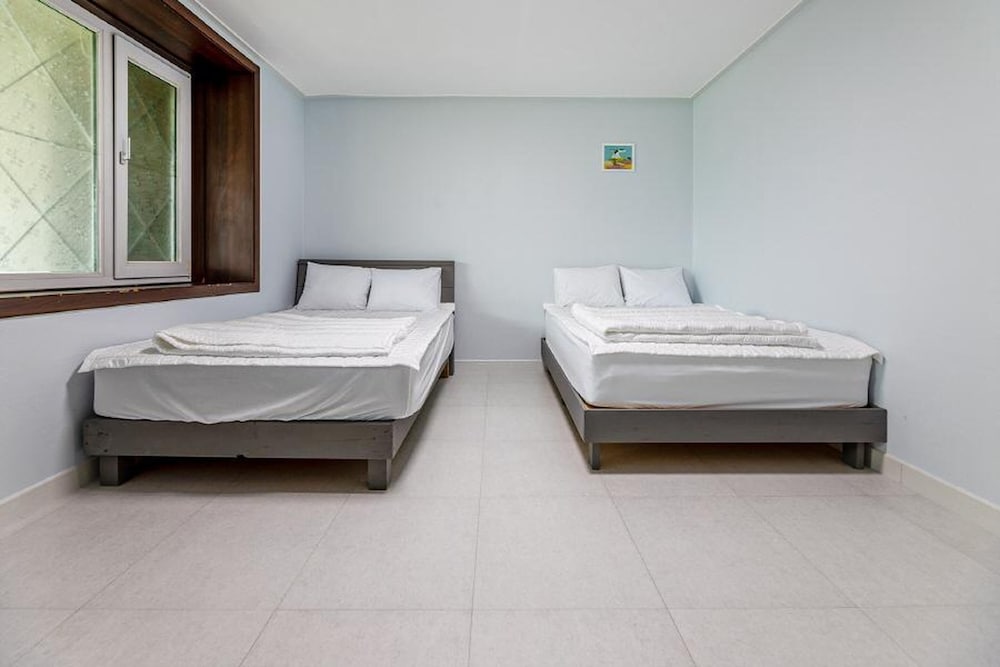 Ga Pyeong Four Season Pension 10/50