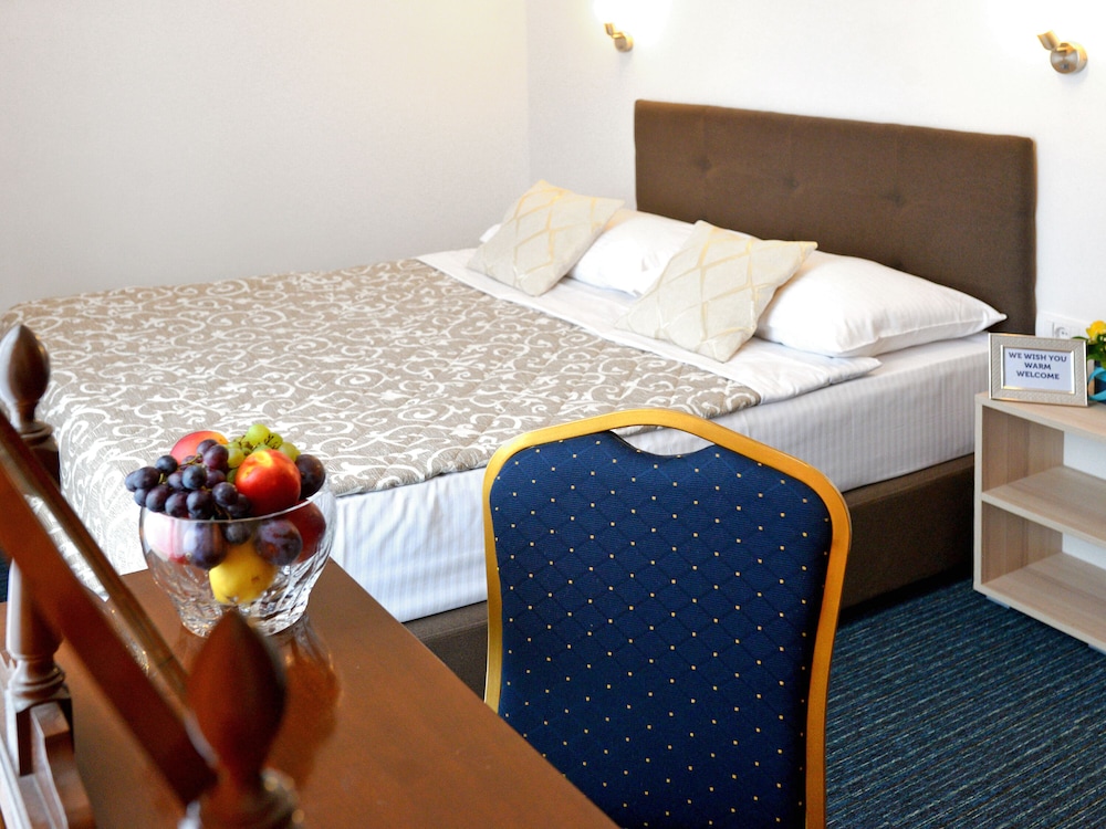 Slavija Hotel 15/32