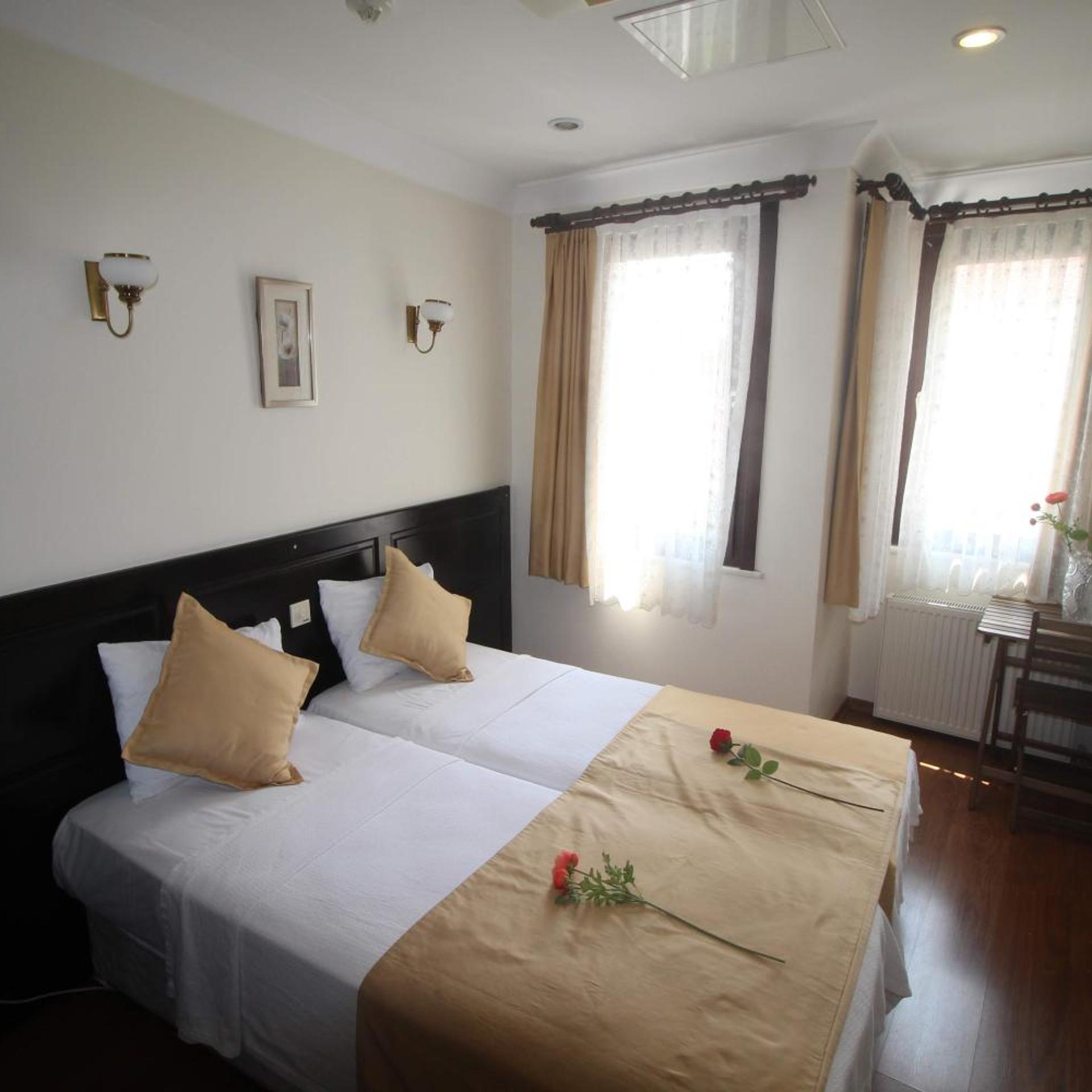Standard, Double or Twin Bed, SULTANS HOTEL 7/10